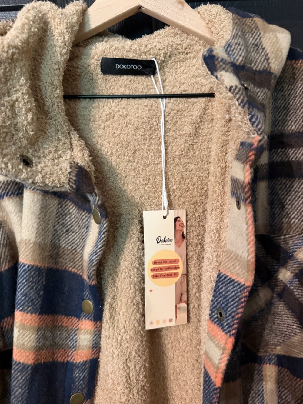 NWT Oversized Flannel Shirt Jacket Hoodie Tan Blue Navy Red Large - Picture 2 of 4